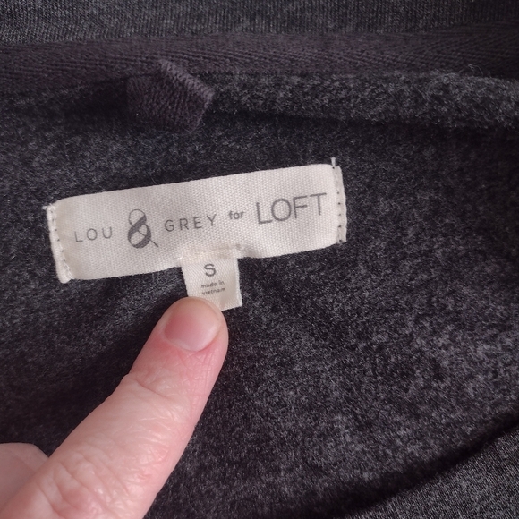 Lou & Grey Small Charcoal Gray Long Sleeve Shirt - Picture 2 of 2